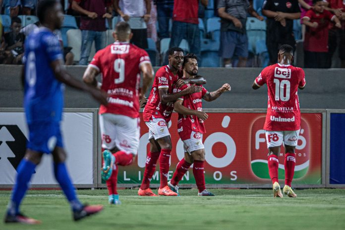 Com gols de reforços, Vila Nova bate o Goiatuba na estreia do Campeonato Goiano Com gols de reforços, Vila Nova bate o Goiatuba na estreia do Campeonato Goiano