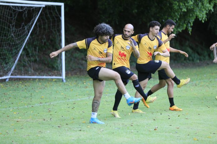 Elenco Goiânia treinamentos 2024 (2)