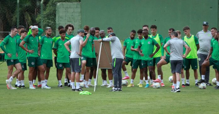 Elenco Goiás janeiro 2024