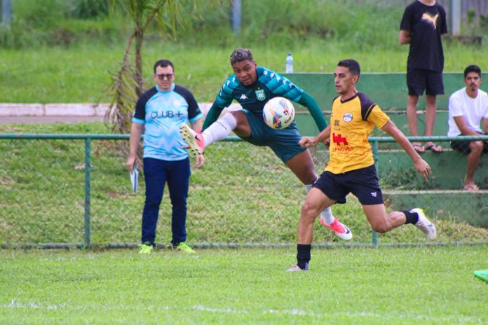 Gama x Goiânia Foto Lucas Bolzam