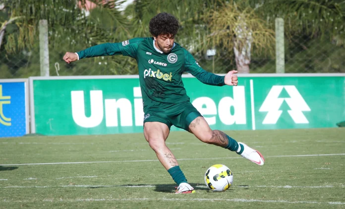 Goiânia acerta com atacante Luan, que brilhou no Atlético-MG e já atuou no Goiás