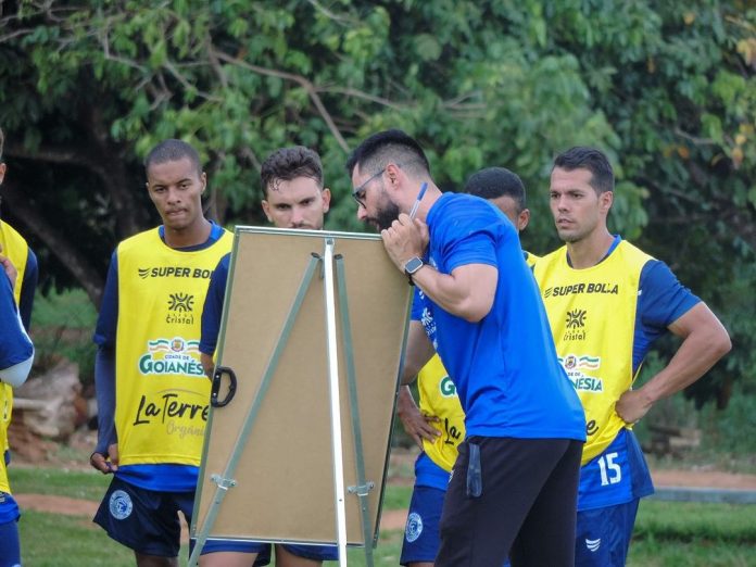 Goianão: com técnico finalista de volta ao time, Goianésia tenta surpreender outra vez