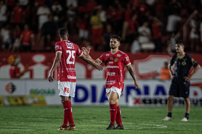 Vila Nova 3x1 Aparecidense