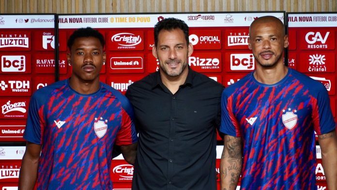 Com experiências distintas, Matheus Pivô e Anderson Conceição são apresentados no Vila Com experiências distintas, Matheus Pivô e Anderson Conceição são apresentados no Vila