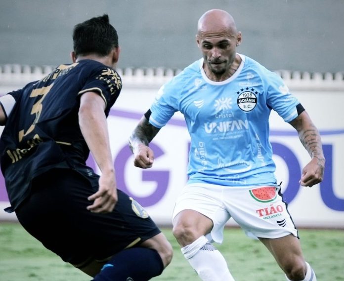 Goiânia perde para a Aparecidense e ambos avançam para disputar as quartas de final Goiânia perde para a Aparecidense e ambos avançam para disputar as quartas de final