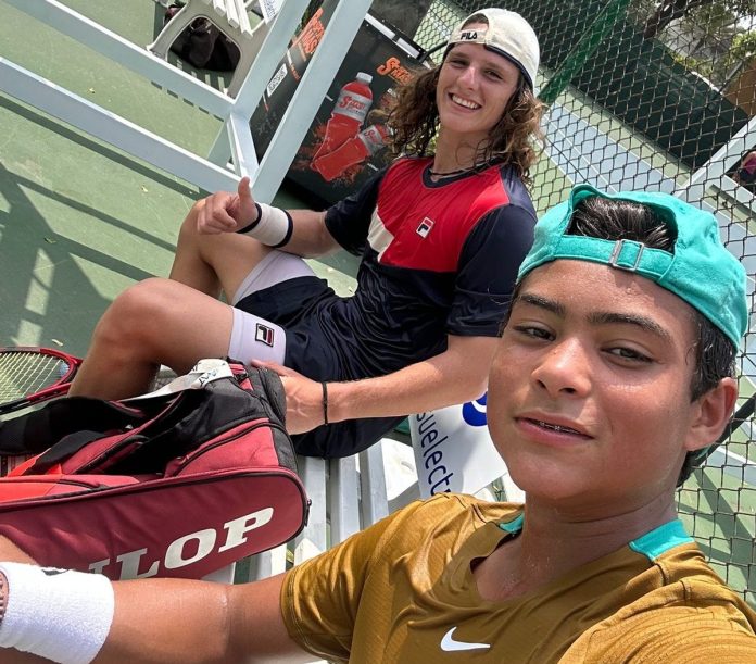 Luis Augusto chega até as semifinais das duplas, mas se despede de torneio em Lima