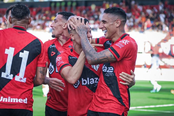 Atlético-GO deslancha no 2º tempo e atropela o Goianésia, que também se classifica Atlético-GO deslancha no 2º tempo e atropela o Goianésia, que também se classifica