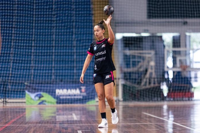 thalyta vitória handebol