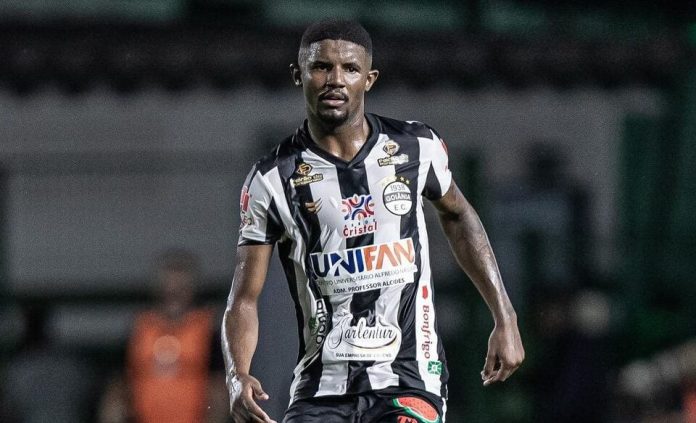 Atlético-GO faz proposta por zagueiro do Centro Oeste, que estava no Goiânia Atlético-GO faz proposta por zagueiro do Centro Oeste, que estava no Goiânia