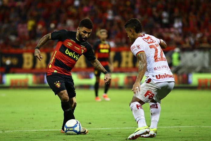 Na Arena Pernambuco, Vila Nova é dominado pelo Sport e perde a primeira na Série B Na Arena Pernambuco, Vila Nova é dominado pelo Sport e perde a primeira na Série B