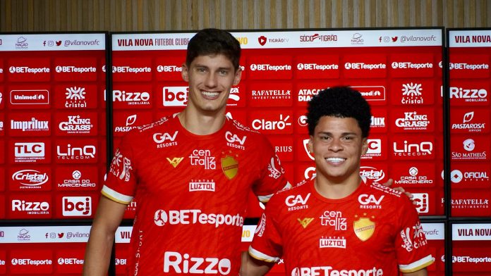Guilherme Lacerda e Emerson Urso no Vila em 2024