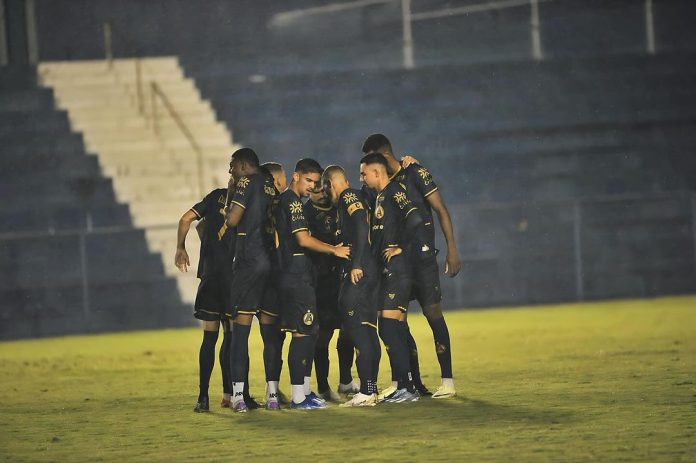 Em casa, Aparecidense derrota o Sampaio Corrêa e tem estreia positiva na Série C Em casa, Aparecidense derrota o Sampaio Corrêa e tem estreia positiva na Série C