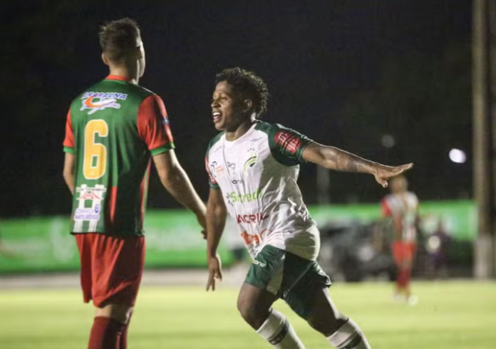 Aparecidense contrata atacante do Luverdense para repor saída de artilheiro