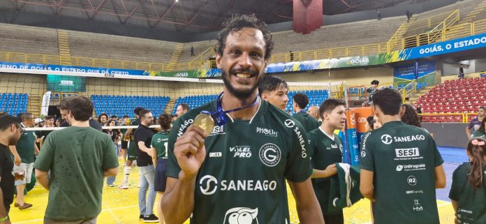 rodrigo leandro saneago goiás volei