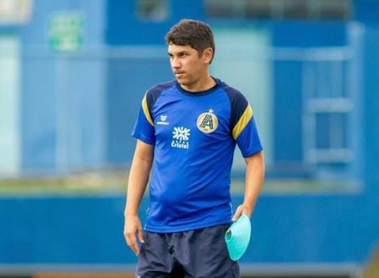 Elenco Aparecidense treinamento maio 2024 (6)