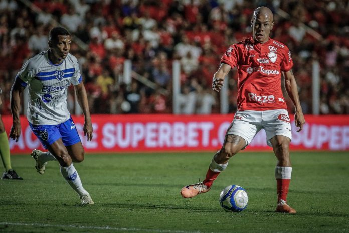 Cristiano em Vila Nova 2x2 Paysandu - Série B 2024