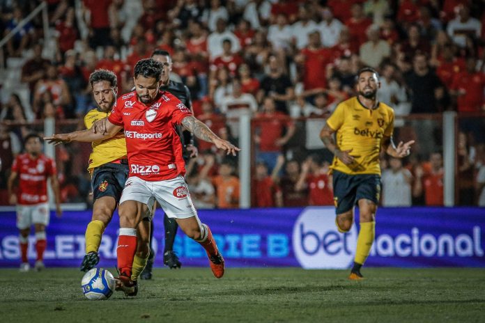 Alesson em Vila Nova 2x0 Sport Recife - 21ª rodada da Série B 2024