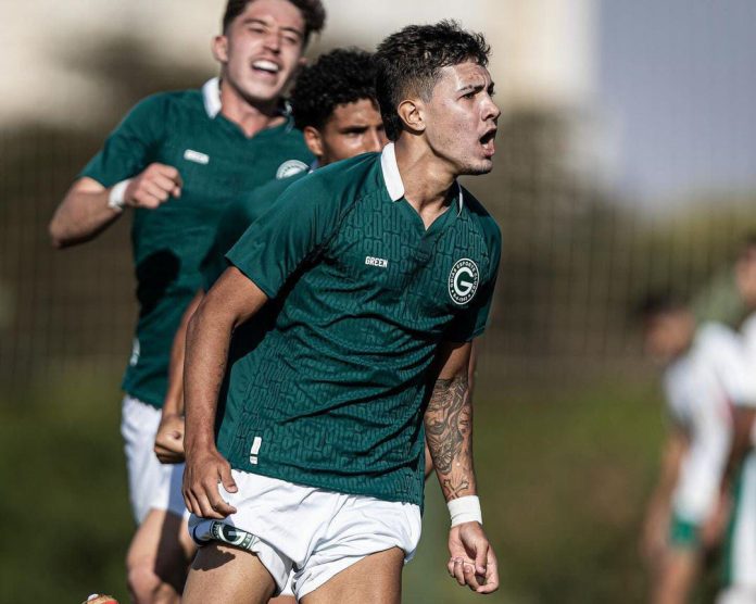 Vitinho, atacante do Goiás sub20 em 2024