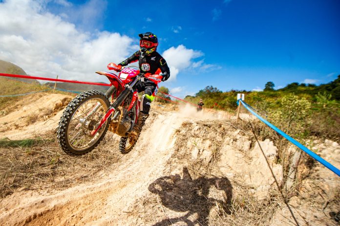 bárbara neves enduro brasileiro