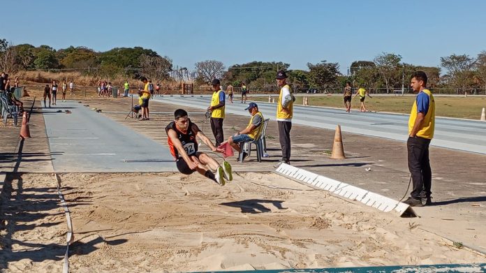 goiano de atletismo salto em distância