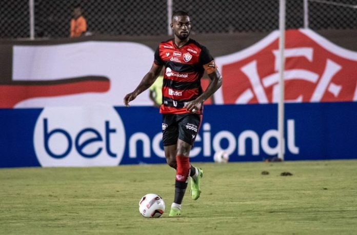 Dankler, ex-Vitória e Botafogo, é contratado pelo Vila Nova