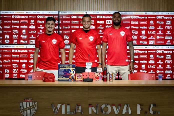 Du Fernandes, Vanderley e Dankler são apresentados oficialmente no Vila Nova para a sequência da Série B 2024