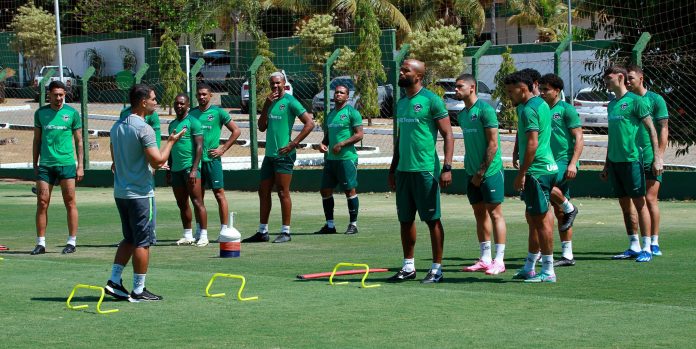Elenco do Goiás se prepara para enfrentar o Avaí na 26ª rodada da Série B 2024