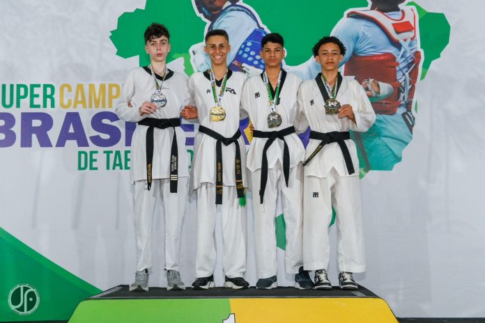 Super Campeonato Brasileiro de Taekwondo, em Lauro de Freitas, na Bahia