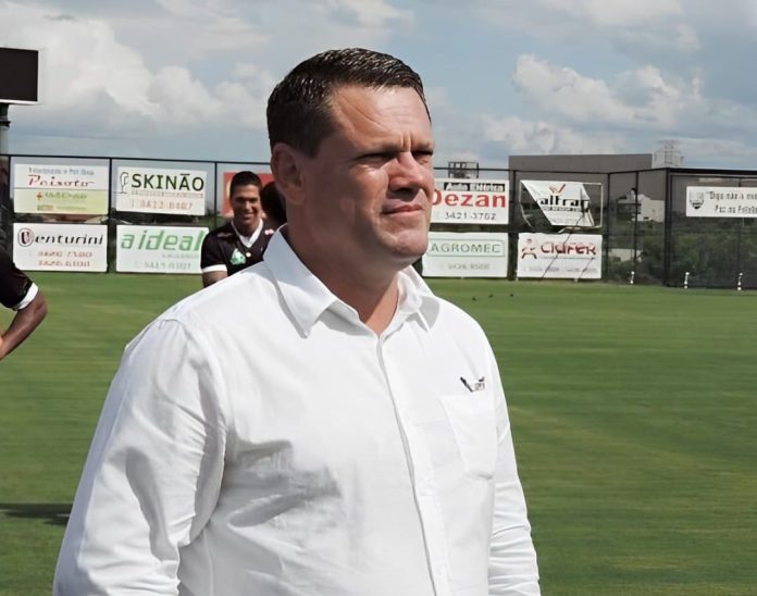 Ito Roque assume o Rio Verde no mata-mata da 3ª divisão do Goianão