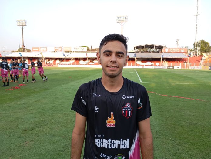 Juan Riquelme, atacante do Quilombola Boa Nova, autor de dois gols na final da Taça das Favelas de Goiás 2024