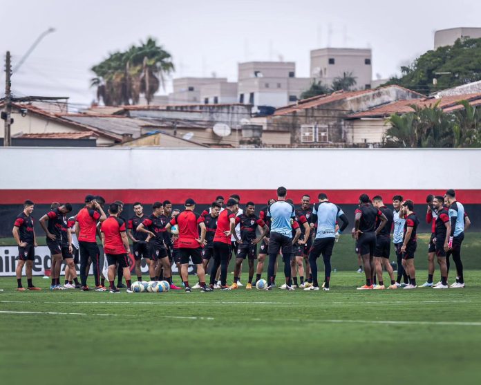 Atlético-GO treinando para enfrentar o Cuiabá, na 31ª rodada da Série A 2024