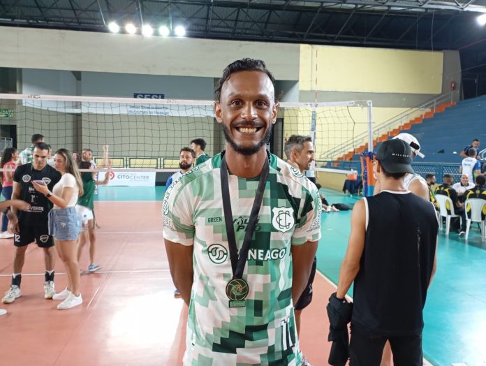 Rodrigo Leandro, ponteiro do Saneago/Goiás Vôlei na Superliga A 2024/2025