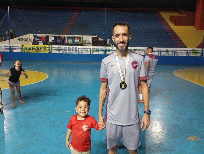 elcio técnico vila nova