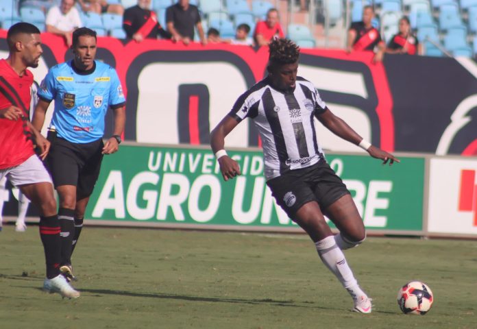 Gustavo Vintecinco - Goiânia 0 x 2 Atlético-GO Gustavo Vintecinco - Goiânia 0 x 2 Atlético-GO