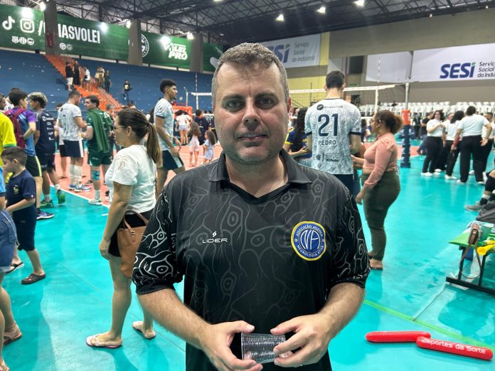 Pedro Moska, técnico da Neurologia Ativa na Superliga A masculina 2024-2025