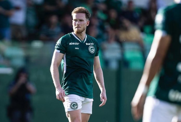Lucas Lovat, lateral esquerdo do Goiás no Goianão 2025