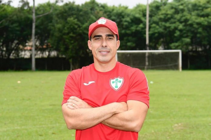 Alexandre Lemos, ex Goiás sub20, na Portuguesa sub20 em 2025