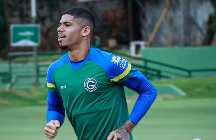 DIEGO CAITO TREINO FOTO GOIÁS