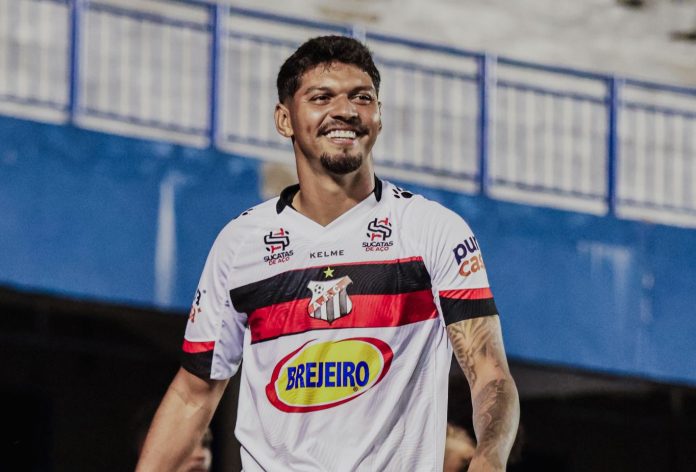 Igor Cássio, atacante do Anápolis, artilheiro do Goianão 2025