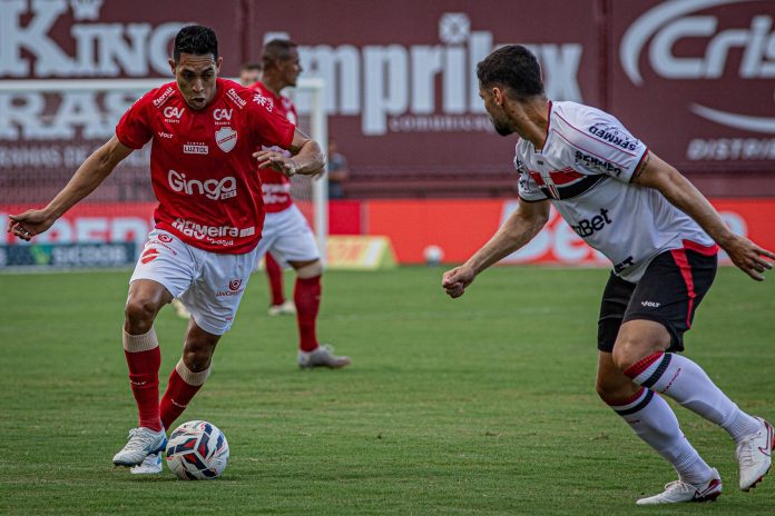 Igor Henrique em Vila Nova x Botafogo-SP - 4ª rodada da Série B 2025