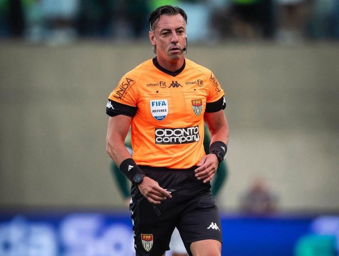 Raphael Claus, árbitro de Vila Nova x Paysandu na Série B 2025