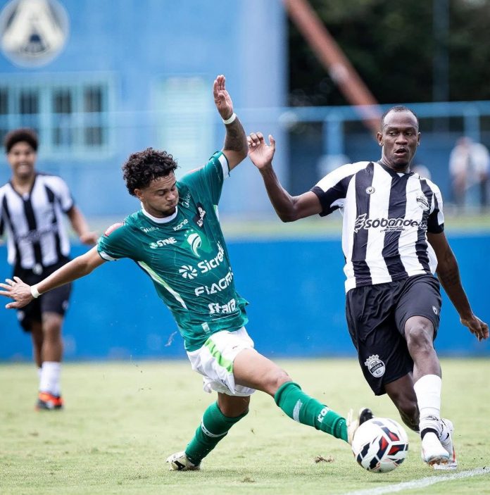 goiania luverdense 1 foto da partida entre goiânia esporte clube e luverdense esporte clube pelo brasileirão da Série D