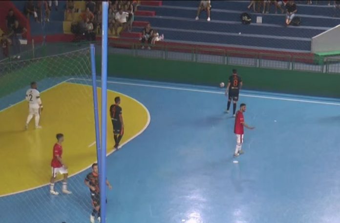 vilaantes captura de tela da partida entre Vila Nova Futsal e Formiguinhas pela Copa Goiás de Futsal