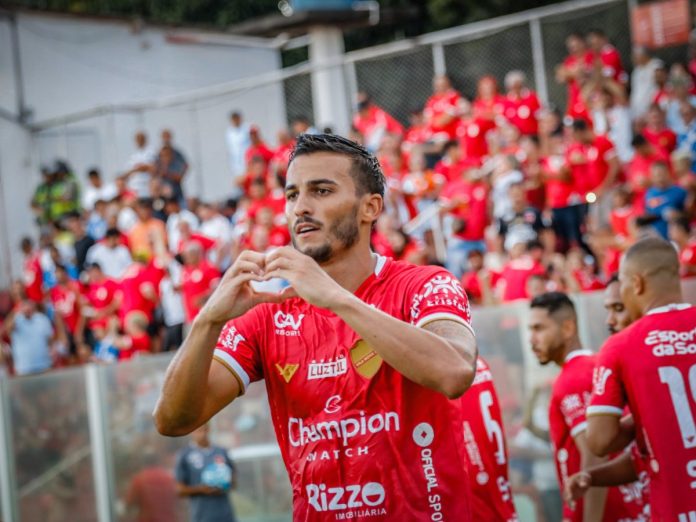 53234427968_23db9493e7_k foto do atacante guilherme parede comemorando gol pelo vila nova