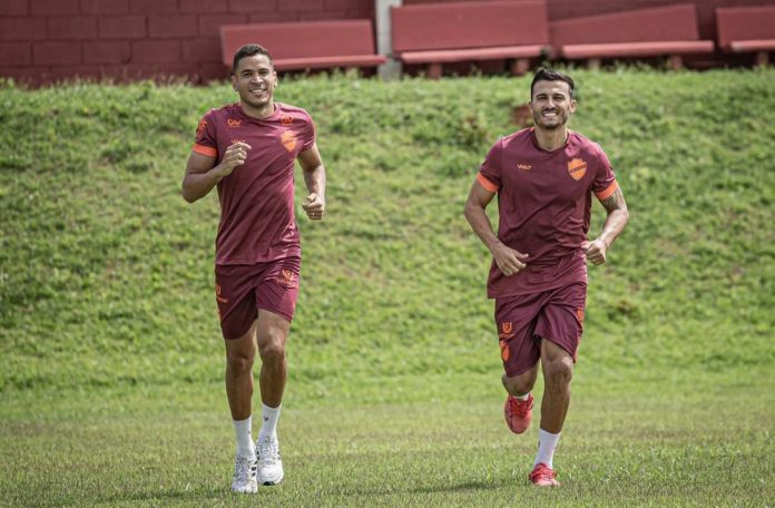ELIAS E GUILHERME PAREDE FOTO ROBERTO CORRÊA VILA NOVA FOT