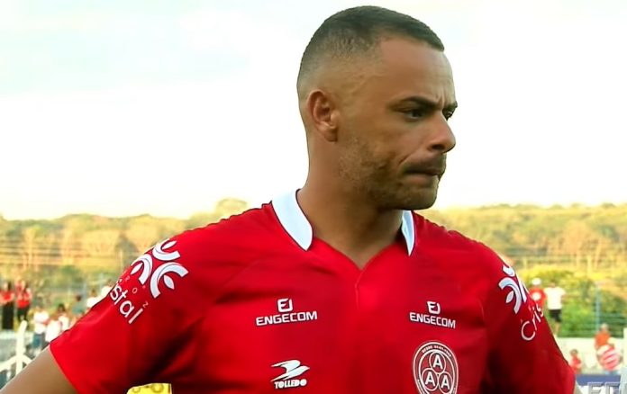 ESQUERDINHA ANAPOLINA FOTO FGF