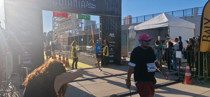 Maratona de Goiânia 2025 - Cleiser vencedor 42km - Vitor 01