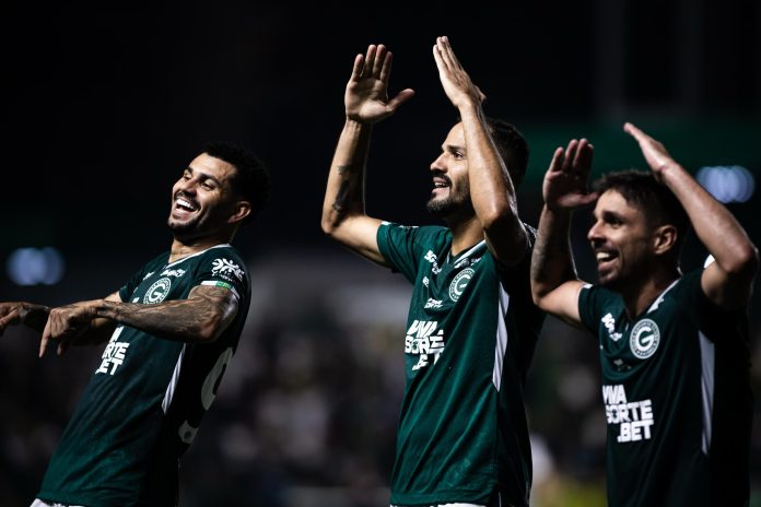 Willean Lepo, Anselmo Ramon e Rafael Gava em Goiás 2x0 Ferroviária-SP - 9ª rodada da Série B 2025