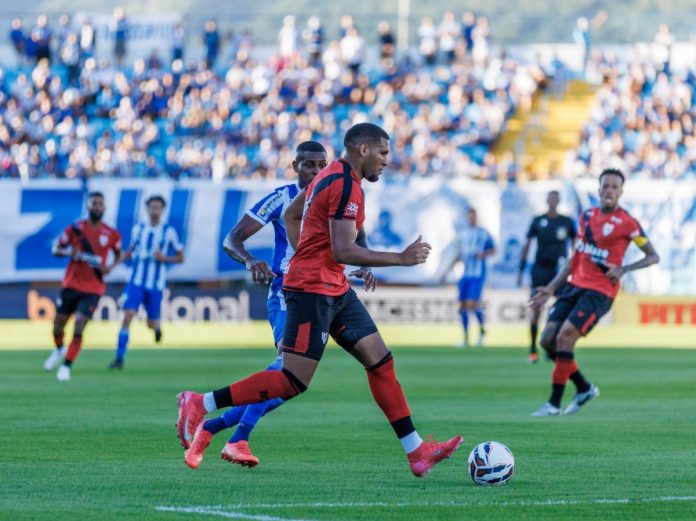 avai acg 1 foto da partida entre avaí e atlético-go pela série b de 2025