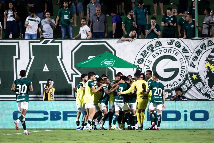elenco Goiás comemora Serrinha 2025 - Isabela Azine EG